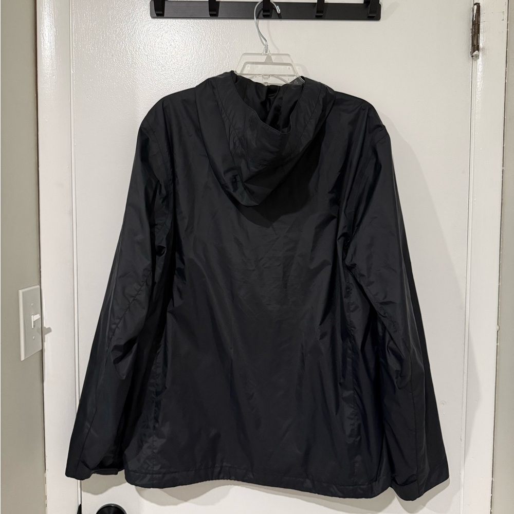 Men’s Columbia Windbreaker - Picture 3 of 9